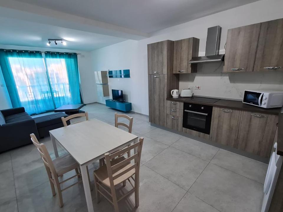St Julians Bay Sea Front Apartments Saint Julian's 外观 照片