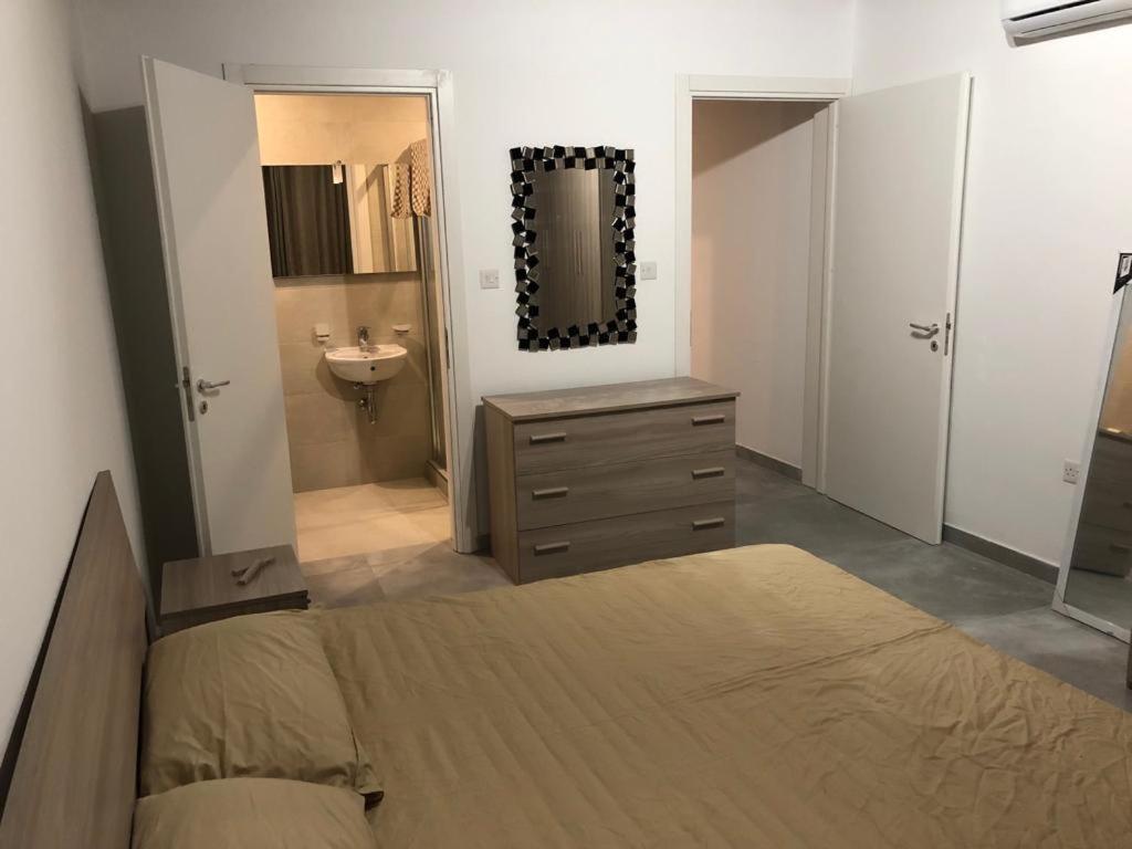 St Julians Bay Sea Front Apartments Saint Julian's 外观 照片